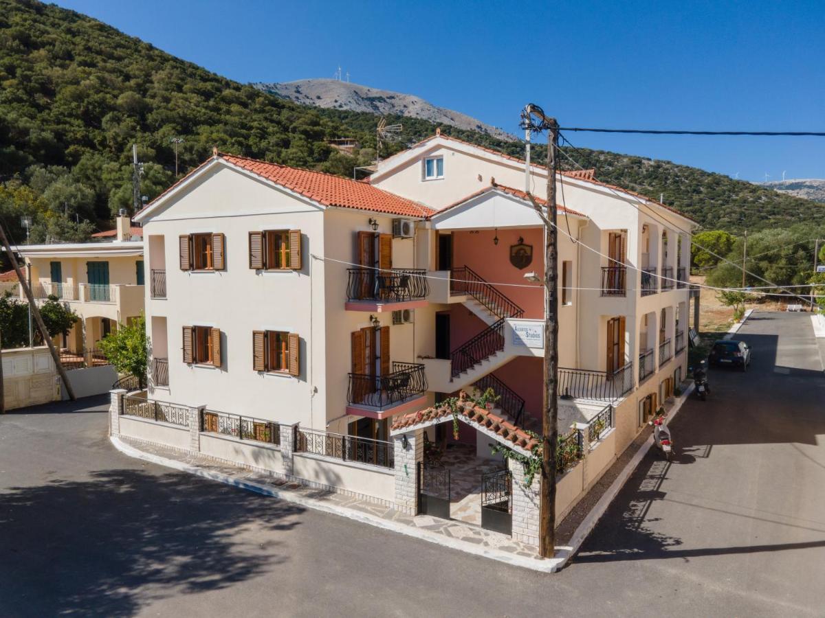 Alexatos Studios & Apartments Agia Efimia Bagian luar foto