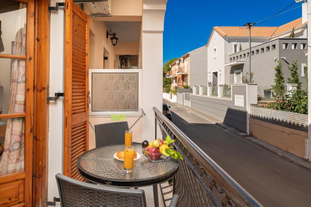 Alexatos Studios & Apartments Agia Efimia Bagian luar foto